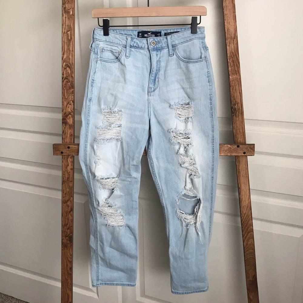 Hollister light wash high rise mom jeans size 5